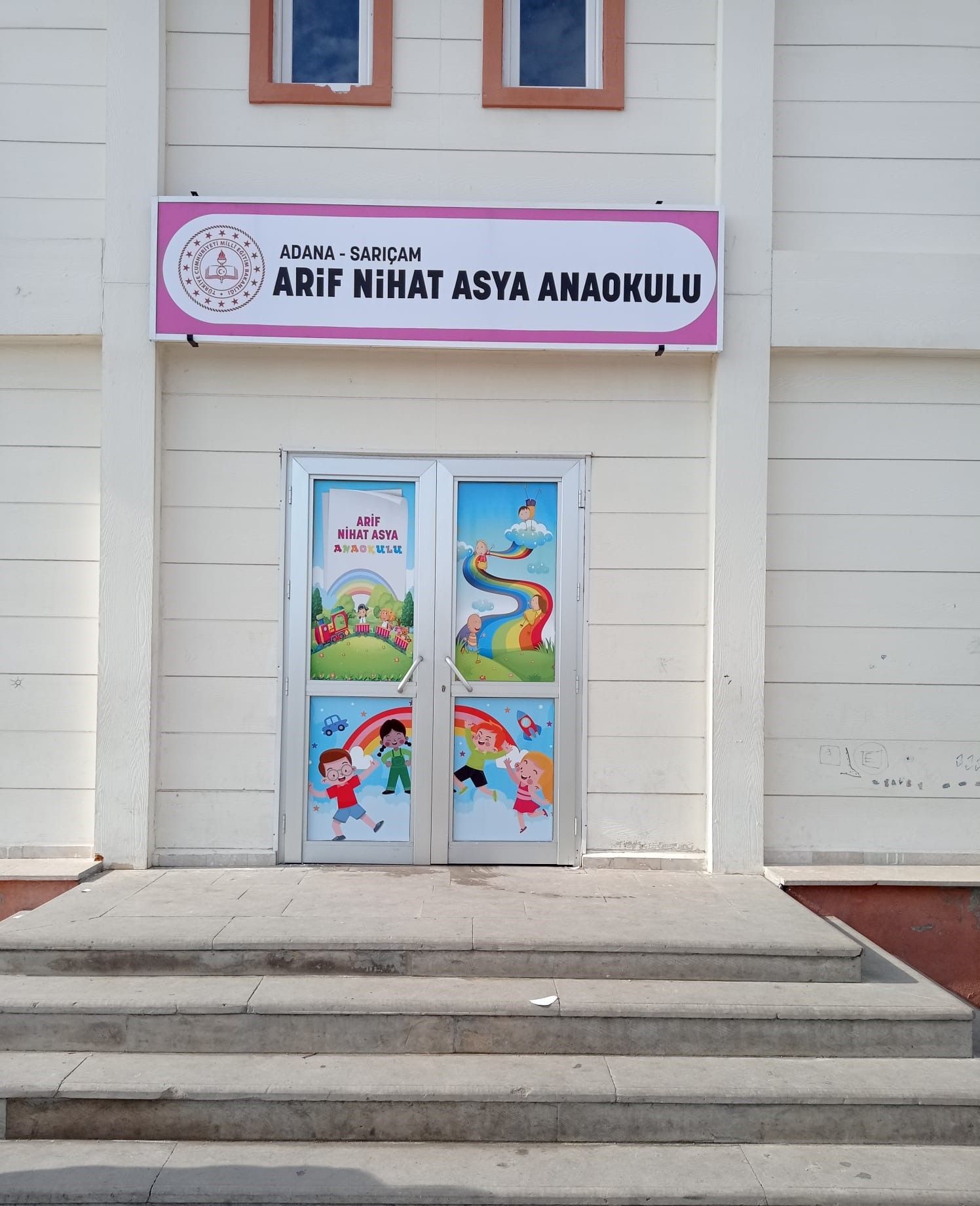 Arif Nihat Asya Ortaokulu
